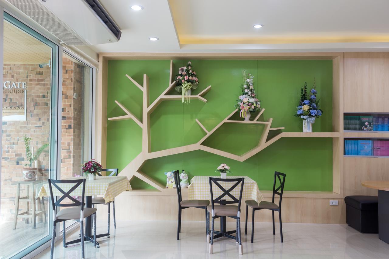 Suan Dok Gate Guesthouse Chiang Mai Dış mekan fotoğraf